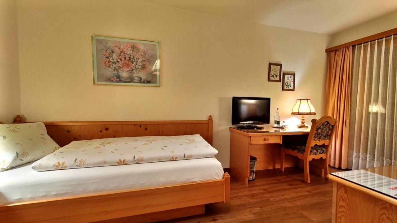 Cresta 3*